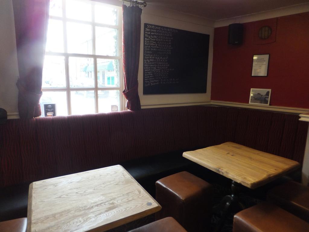 The Red Lion, Stretham Hotel Buitenkant foto